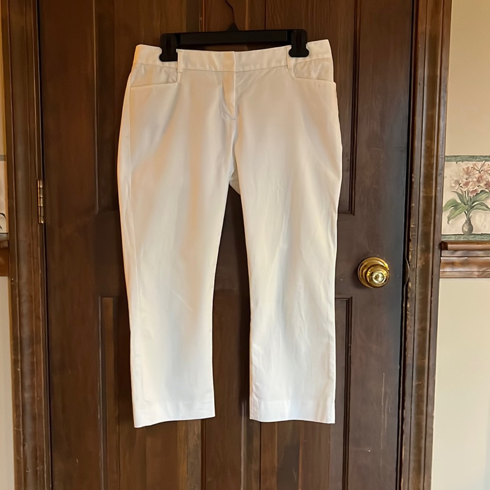Express Columnist White Capri pants